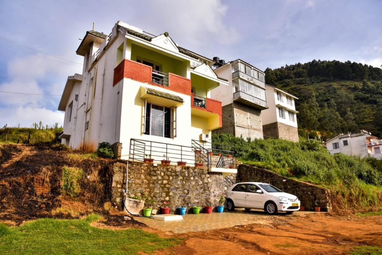 Phoenix View * Ooty